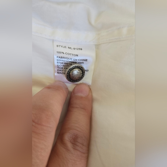 Cream/Off White Button-Up Shirt - Picture 10 of 11